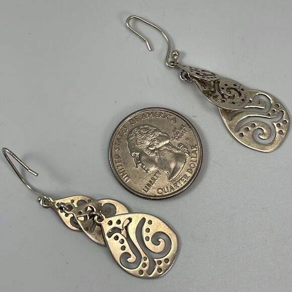 Silpada W299 Retired 925 Sterling Silver Triple Teardrop Free Falling Earrings - Picture 8 of 8